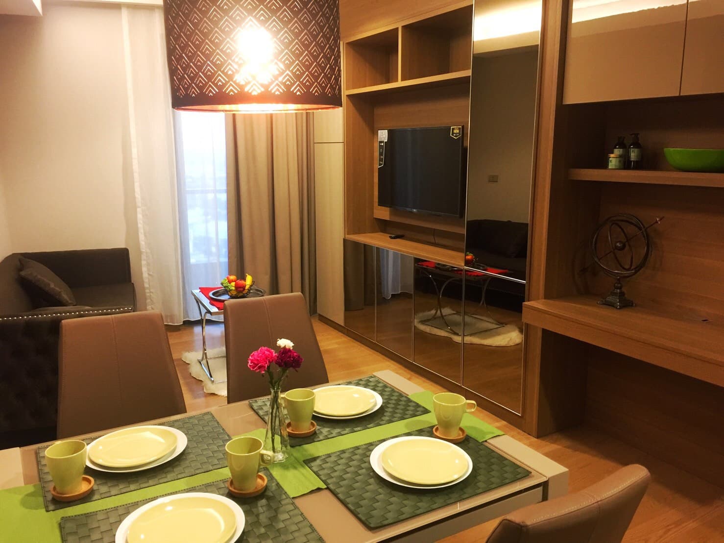 707 – 158_living_room.jpg