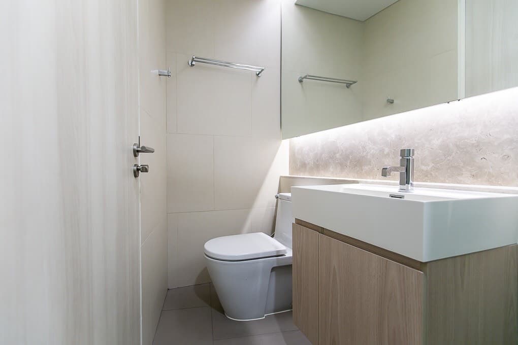 707 – 312_bathroom.jpg